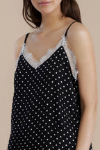 Pigiama donna in viscosa top bretellina e pantalone corto articolo pois