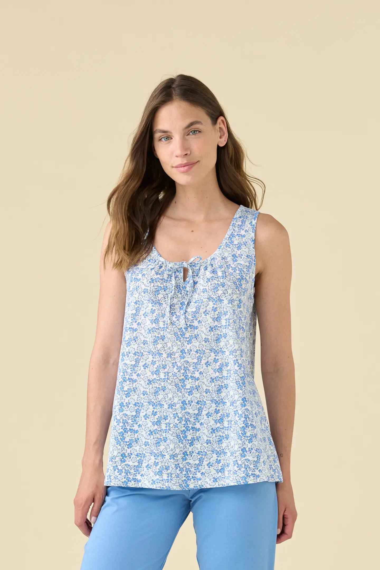 Pigiama donna estivo in cotone articolo bloom.