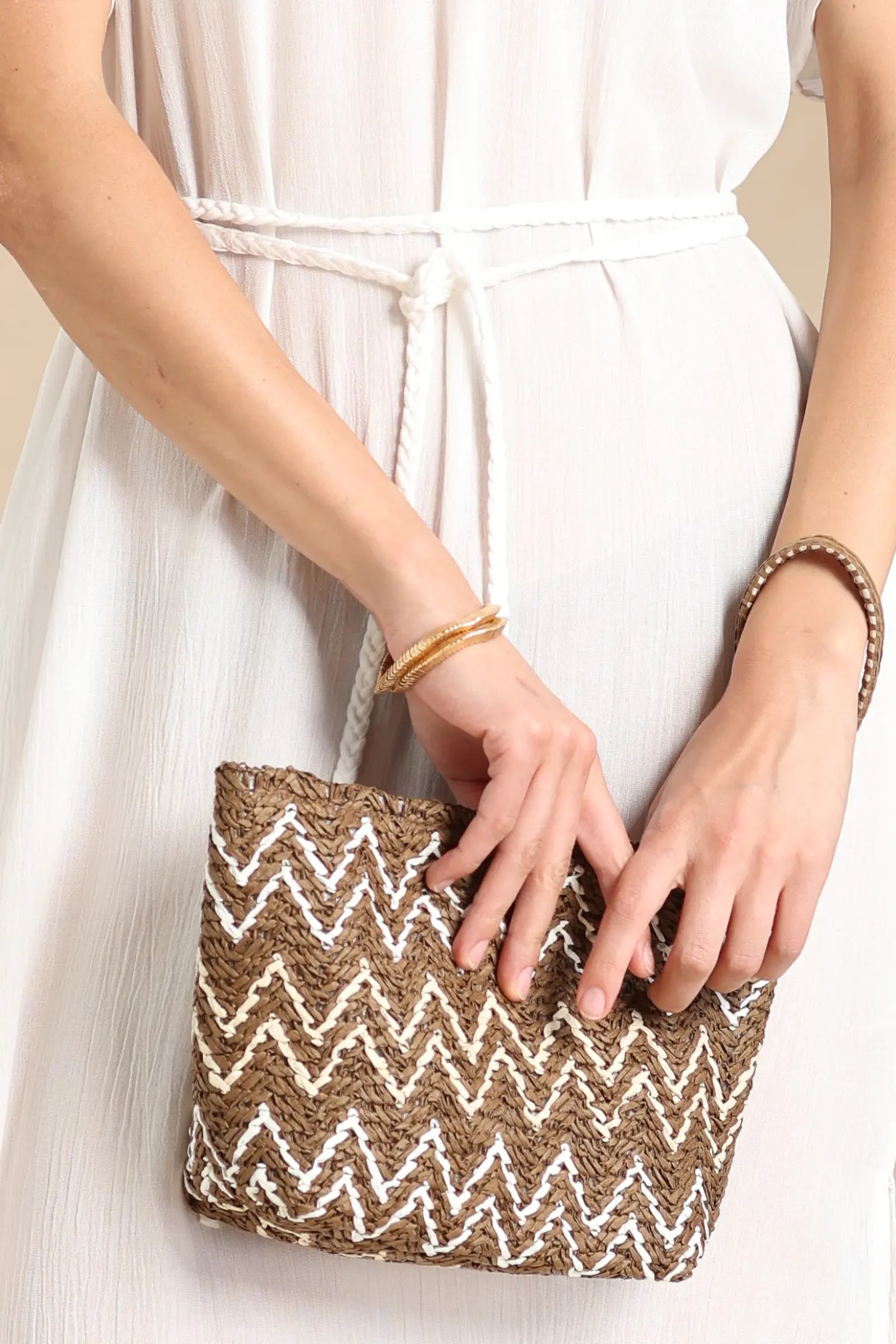Pochette con chiusura zip articolo zig zag.