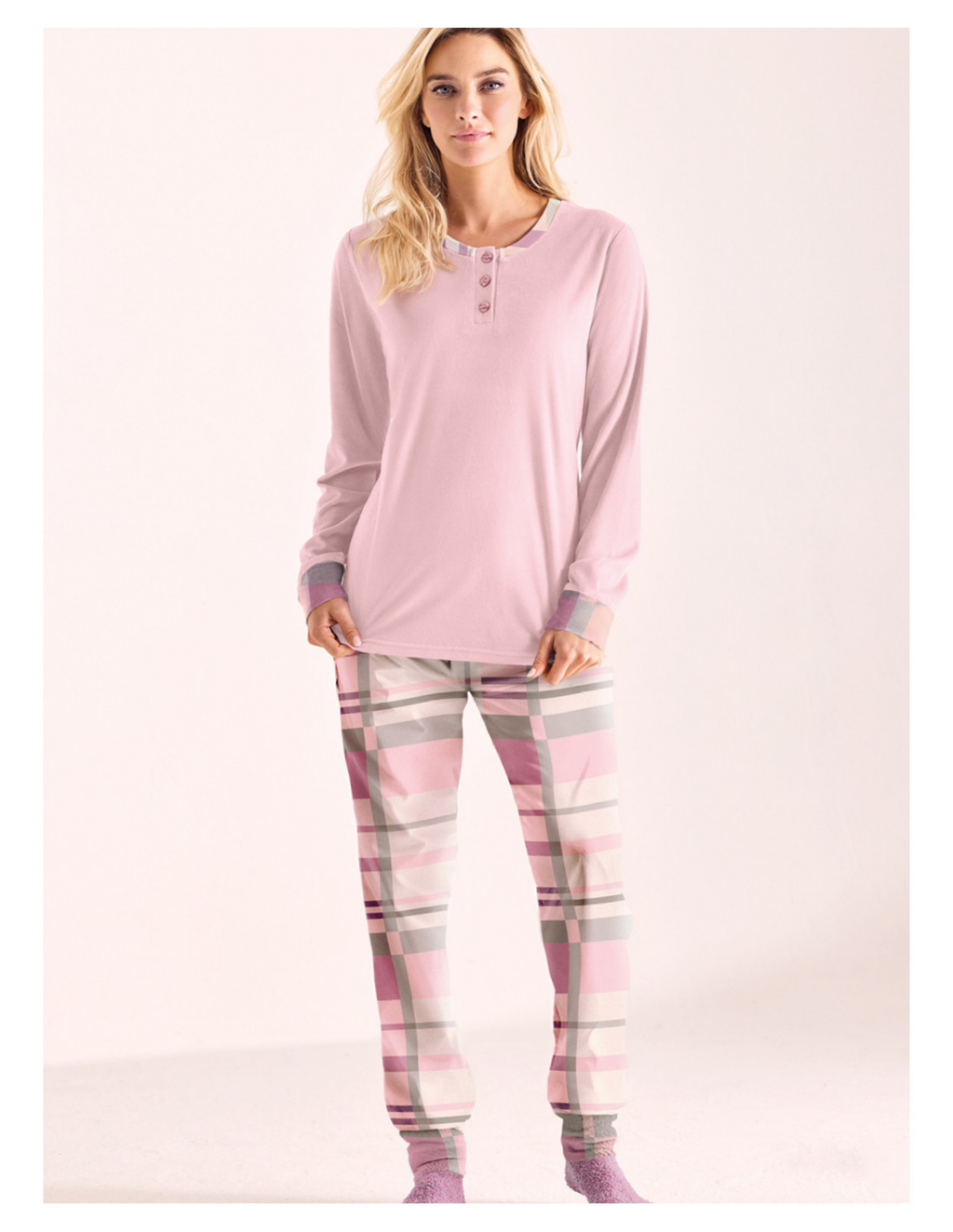 Pigiama serafino, manica lunga, in microcoral. SUPERMADRAS