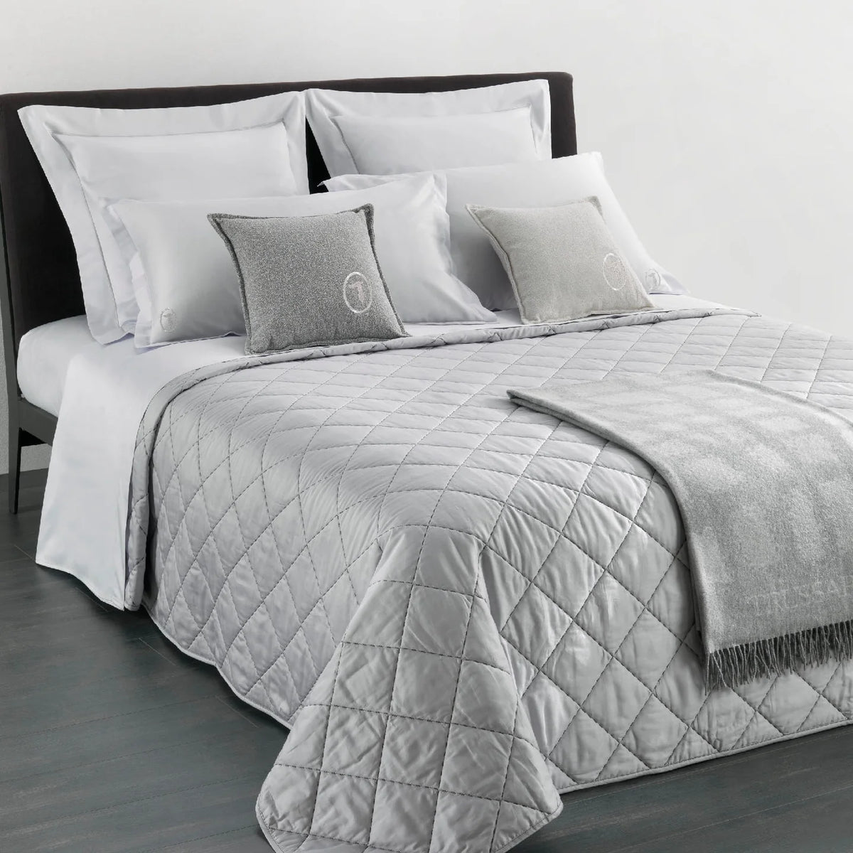 Copriletto Trapuntato Trussardi Seam-line Moderno in Raso di cotone - Grigio